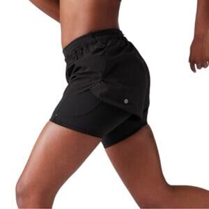 Athleta Black Mile Marker 2 in 1 Shorts Size Large
